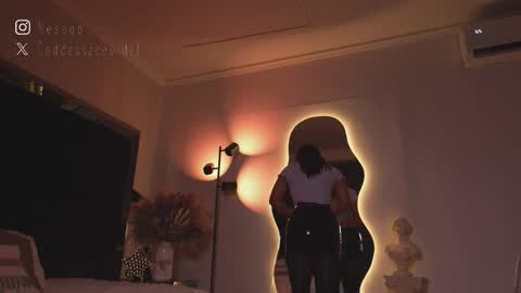 Snapshot of zoevidal_ chatting on February 22, 2026, 11:53 am zoevidal_ online show from February 22, 2026, 11:53 am