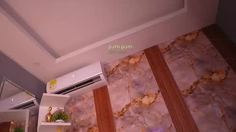 zoey fox  online show from February 14, 2026, 9:22 pm