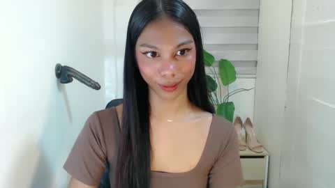 zoey online show from February 4, 2025, 6:49 pm