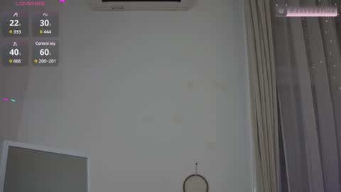 zoezolton online show from March 6, 2025, 9:53 pm