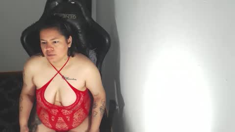 zol_gil03 online show from October 5, 2025, 5:11 pm