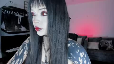 Snapshot of zombieeporcelainex chatting on May 4, 2026, 12:06 am SOPHIE online show from May 4, 2026, 12:06 am