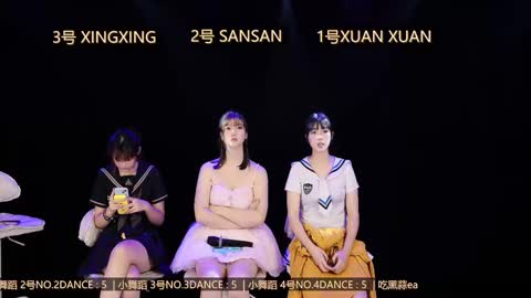 zongyigirls online show from November 5, 2025, 8:03 am