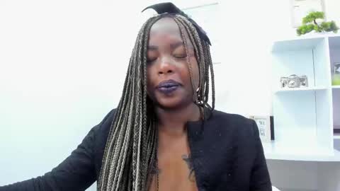 Zooe online show from January 8, 2025, 2:46 pm