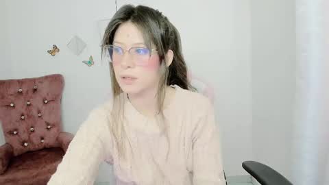 Snapshot of zooeybelair chatting on October 23, 2025, 1:21 pm Alicie online show from October 23, 2025, 1:21 pm