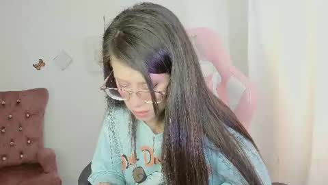 Snapshot of zooeybelair chatting on June 23, 2026, 2:37 pm Alicie online show from June 23, 2026, 2:37 pm