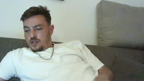 Roy online show from October 31, 2025, 10:55 pm