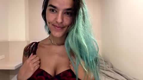 Snapshot of zorosgiirl chatting on December 25, 2024, 8:28 pm Birthday Stream - Dec 5 online show from December 25, 2024, 8:28 pm