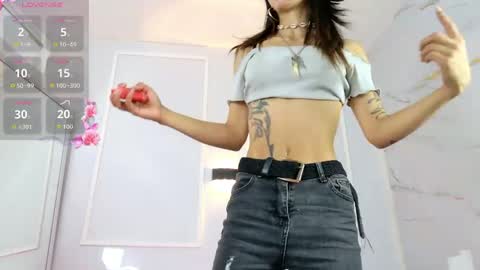 Snapshot of zorravioleta chatting on April 24, 2026, 11:45 am Violeta online show from April 24, 2026, 11:45 am