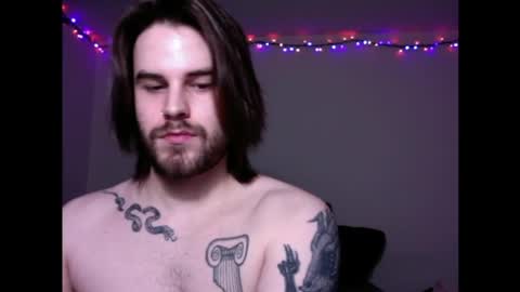 zorvello_83 online show from April 7, 2026, 7:58 pm