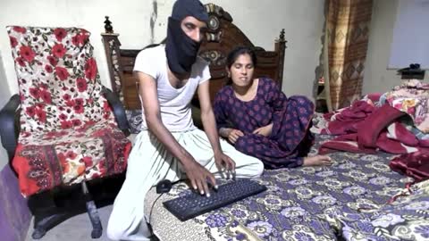 Snapshot of zoyakhan803 chatting on April 11, 2026, 11:31 pm zoyakhan803 online show from April 11, 2026, 11:31 pm