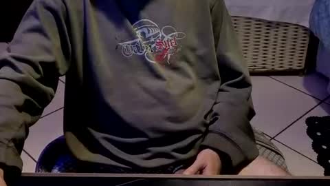 Snapshot of zsnipaz23 chatting on July 11, 2026, 6:16 am zsnipaz23 online show from July 11, 2026, 6:16 am