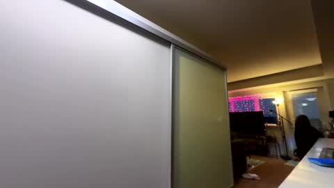 Zuko online show from October 8, 2025, 1:58 am