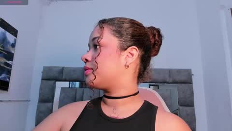 Zuly  online show from September 24, 2025, 12:08 pm