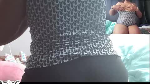 zuriluxe45 online show from October 16, 2025, 7:37 pm