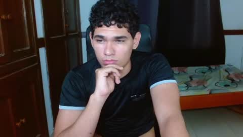 Snapshot of zyrosxk chatting on June 18, 2026, 9:14 am antonio felipe online show from June 18, 2026, 9:14 am