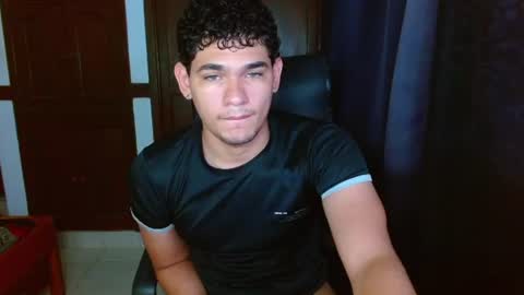 Snapshot of zyrosxk chatting on July 6, 2026, 6:54 am antonio felipe online show from July 6, 2026, 6:54 am