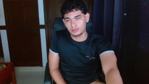 Snapshot of zyrosxk chatting on July 11, 2026, 7:22 am antonio felipe online show from July 11, 2026, 7:22 am