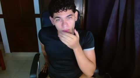 Snapshot of zyrosxk chatting on July 13, 2026, 4:15 am antonio felipe online show from July 13, 2026, 4:15 am