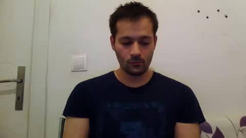 zzzzzzz41 online show from December 5, 2024, 4:34 pm