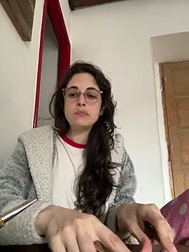 Lunaabbey online show from May 11, 2026, 5:13 am