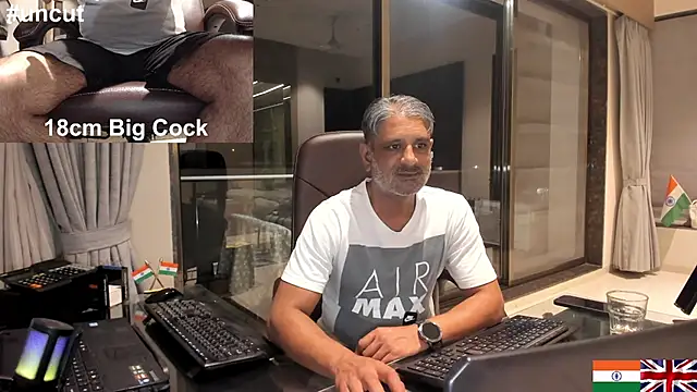 OnlineBossUK online show from February 10, 2025, 4:04 pm