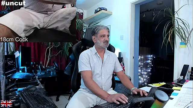 OnlineBossUK online show from September 12, 2025, 10:43 pm