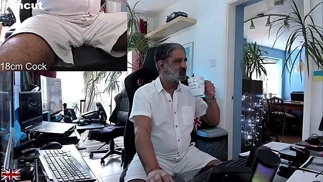 OnlineBossUK online show from October 4, 2025, 1:31 pm