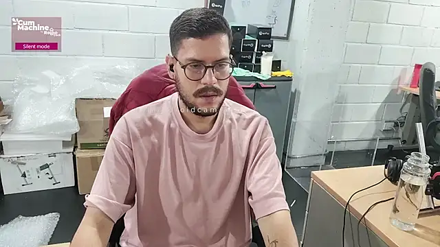 AndyHepburn online show from October 7, 2025, 1:41 pm