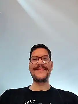 AndyHepburn online show from November 11, 2025, 4:40 pm