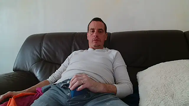 cloupefun online show from October 11, 2025, 11:42 am