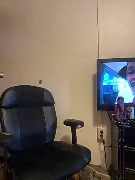 Snapshot of LacieStar chatting on December 13, 2024, 2:05 pm LacieStar online show from December 13, 2024, 2:05 pm