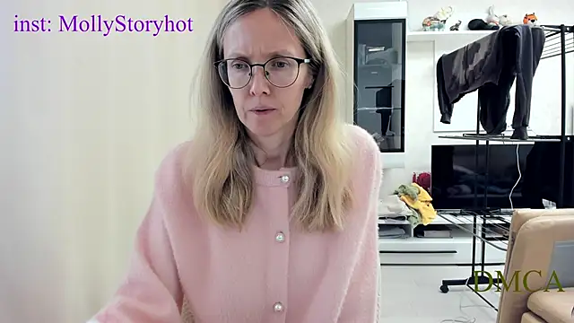 angelmommu online show from April 12, 2026, 9:25 am