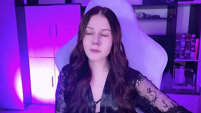 jasminevine online show from February 20, 2025, 7:52 pm