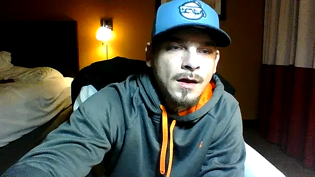 Snapshot of DADDY_KANE8--- chatting on January 3, 2025, 11:35 am DADDY KANE8--- online show from January 3, 2025, 11:35 am