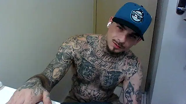 Snapshot of DADDY_KANE8--- chatting on January 7, 2025, 12:24 am DADDY KANE8--- online show from January 7, 2025, 12:24 am