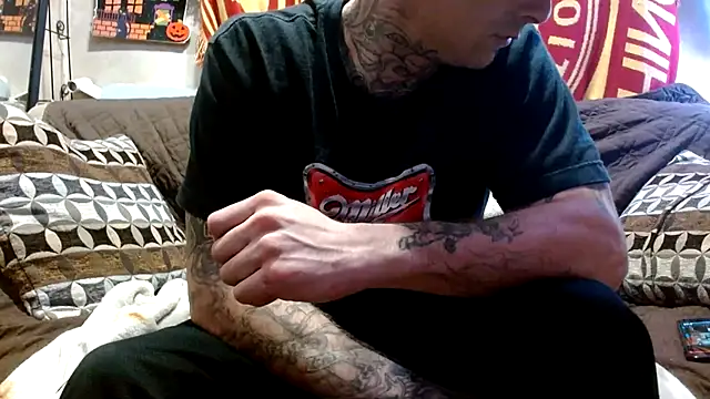 Snapshot of DADDY_KANE8--- chatting on February 5, 2025, 4:27 am DADDY KANE8--- online show from February 5, 2025, 4:27 am