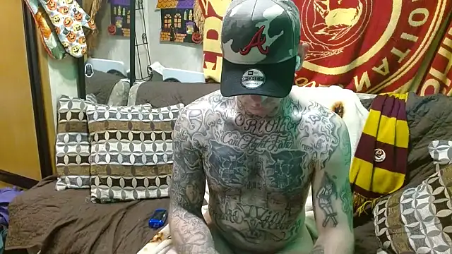 Snapshot of DADDY_KANE8--- chatting on February 9, 2025, 3:32 am DADDY KANE8--- online show from February 9, 2025, 3:32 am