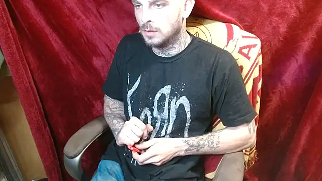 Snapshot of DADDY_KANE8--- chatting on March 14, 2025, 3:04 am DADDY KANE8--- online show from March 14, 2025, 3:04 am