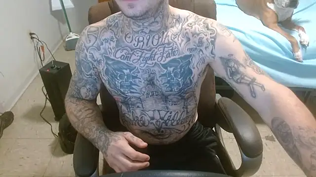 Snapshot of DADDY_KANE8--- chatting on October 31, 2025, 2:40 pm DADDY KANE8--- online show from October 31, 2025, 2:40 pm