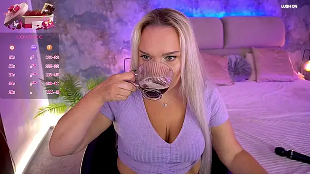 MissyMartinez online show from September 26, 2025, 7:23 am