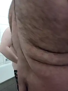 genderfluidco2 online show from November 29, 2025, 8:23 pm