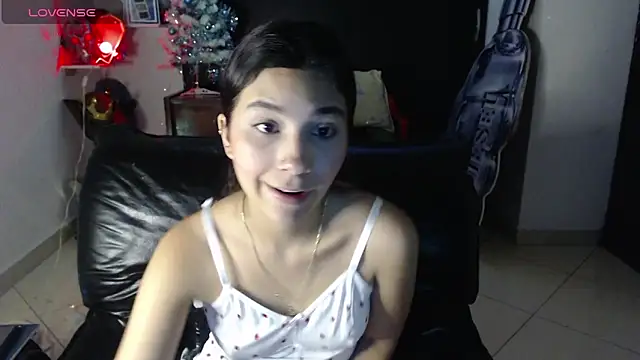 mia  lopez  online show from January 11, 2025, 12:22 am