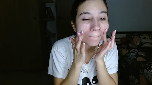 mia  lopez  online show from May 21, 2026, 4:19 am