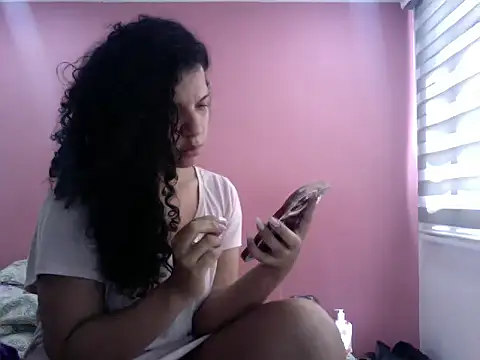 gatubelahot online show from January 14, 2025, 4:40 pm