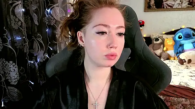 Snapshot of TinaBrook chatting on March 25, 2026, 5:02 am TinaBrook online show from March 25, 2026, 5:02 am