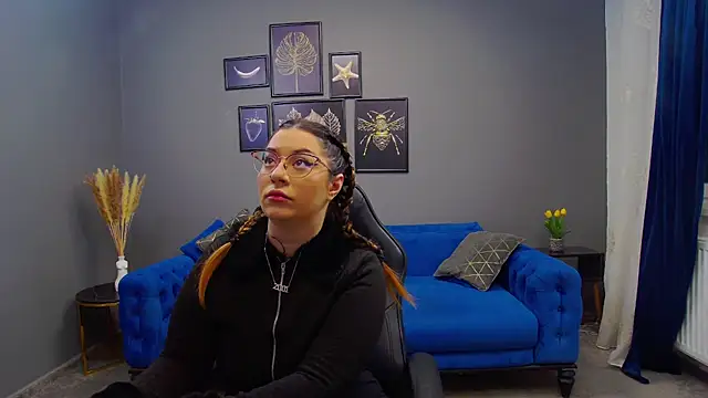 Katewalker  online show from January 9, 2025, 6:04 pm