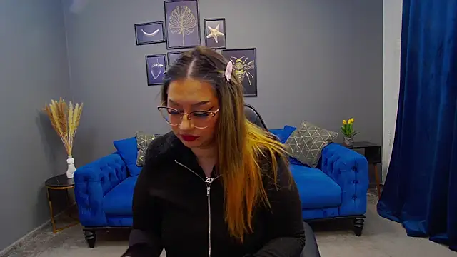 Katewalker  online show from January 13, 2025, 7:21 pm