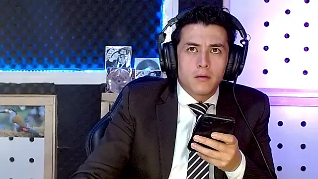 Darko0717 online show from January 6, 2025, 10:58 pm