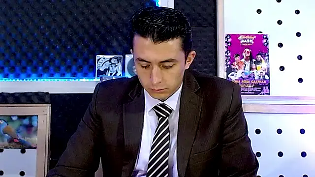 Darko0717 online show from February 4, 2025, 2:32 pm